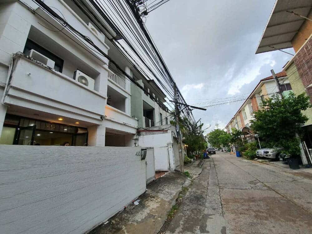 SALEทาวเฮ้าส์ เลียบทางด่วนเอกมัย-รามอินทรา 00