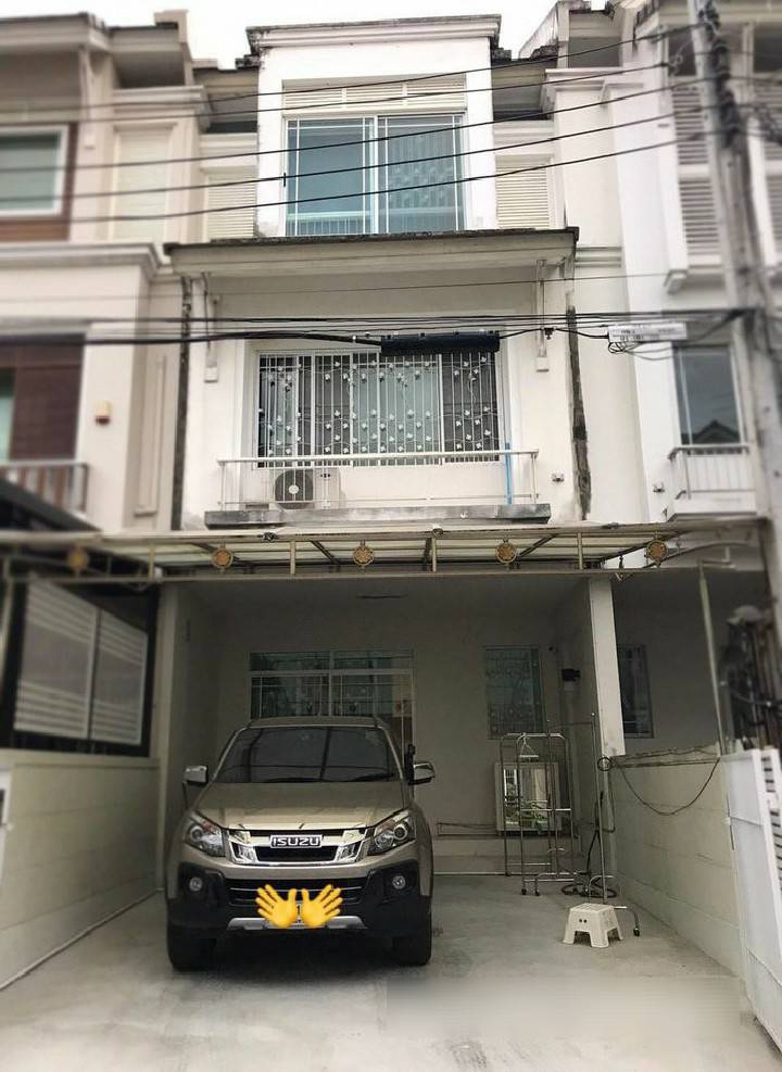 HNRSALE The Terrace 00