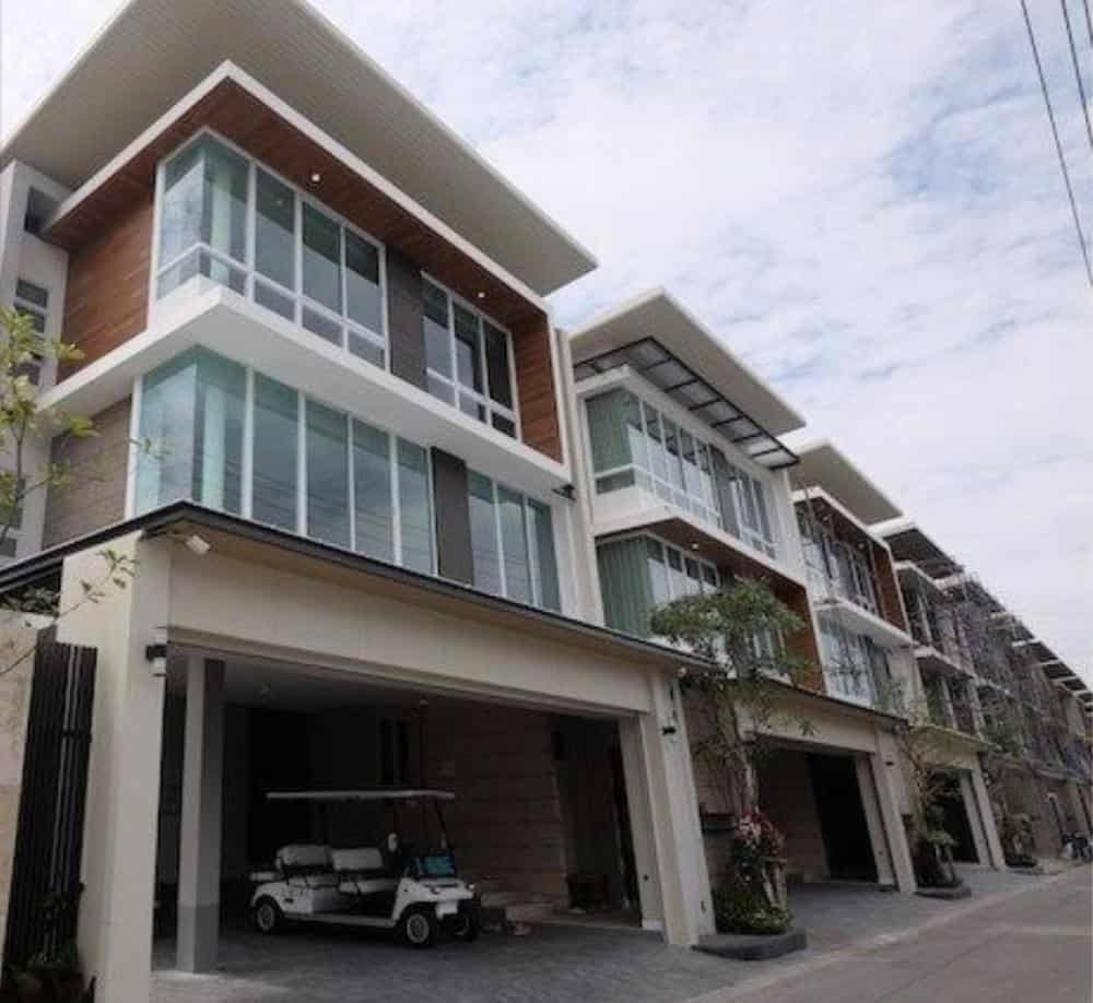 HNR00215-I-Nine-Phaholyothin-01